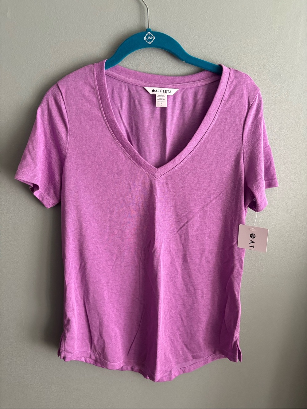 NWT Athleta Women's V-Neck Short Sleeve Tee - Lilac